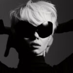 Černá jako zbraň sebevědomí: Pravda o barvě, kterou milují silné ženy Černá jako zbraň sebevědomí: Pravda o barvě, kterou milují silné ženy