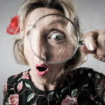 Pravdivé příběhy: „Někdo vás musí hlídat!“ Sousedka z přízemí monitoruje každý náš krok Pravdivé příběhy: „Někdo vás musí hlídat!“ Sousedka z přízemí monitoruje každý náš krok