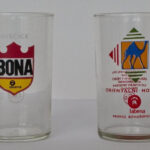 Máte je ještě na chalupě? Legendární „hořčičáky“ jsou dnes žádaným retro artiklem